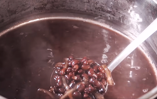 cách nấu chè đậu đen nước cốt dừa